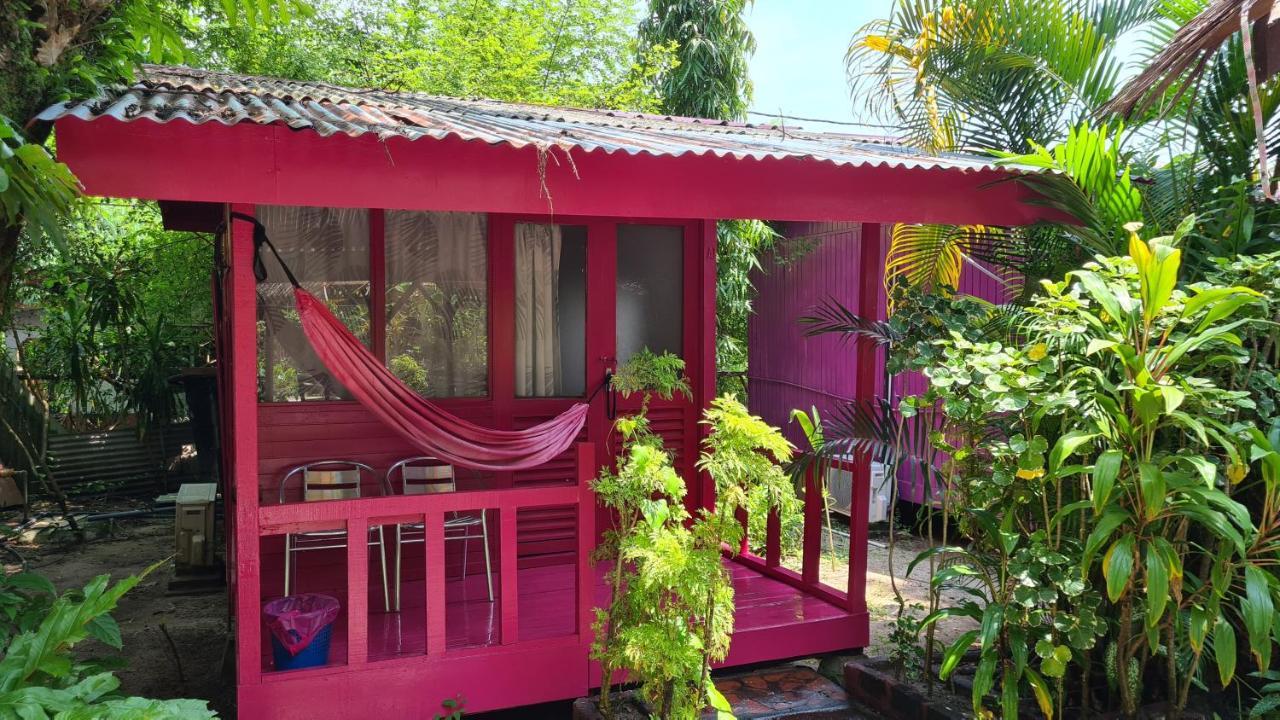 Gecko Guesthouse Pantai Cenang  Eksteriør bilde