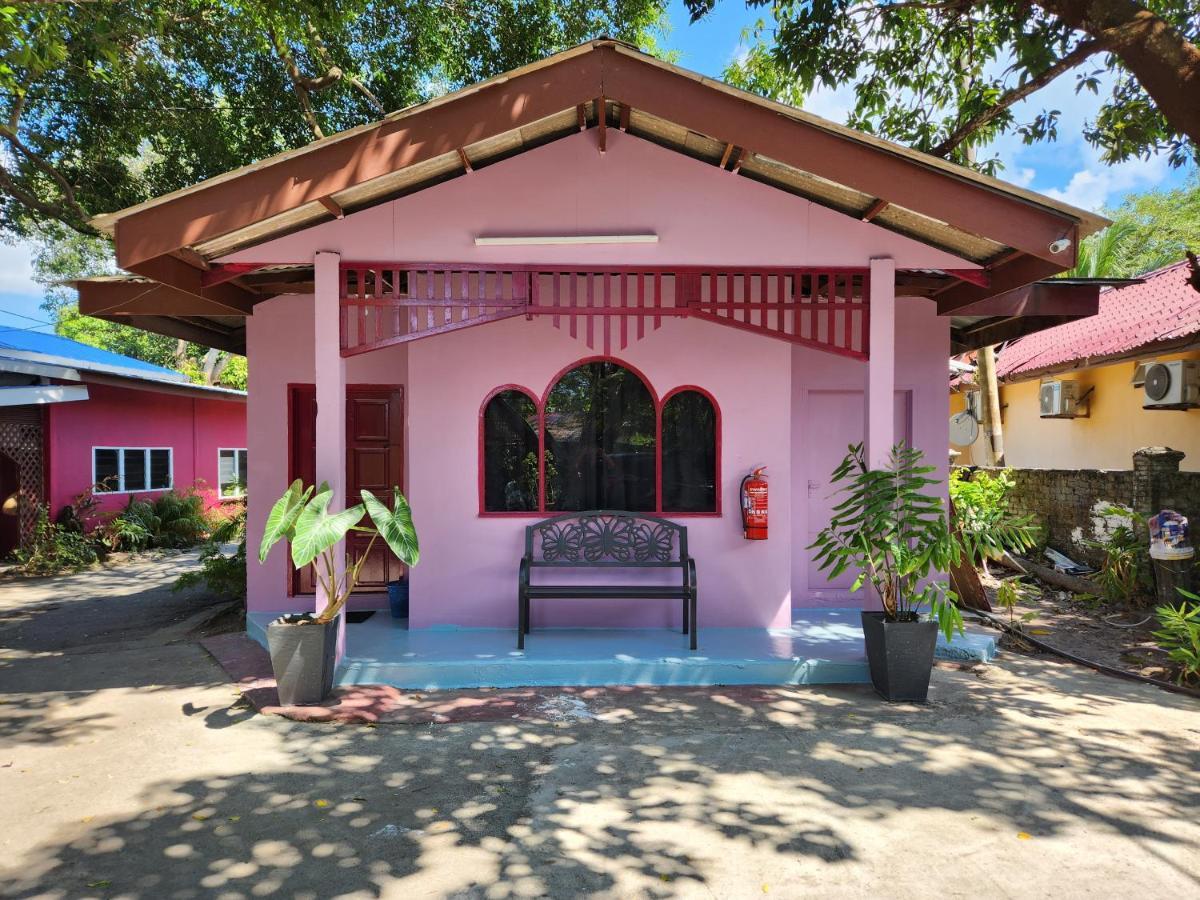 Gecko Guesthouse Pantai Cenang  Eksteriør bilde