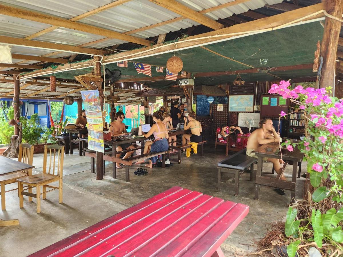 Gecko Guesthouse Pantai Cenang  Eksteriør bilde