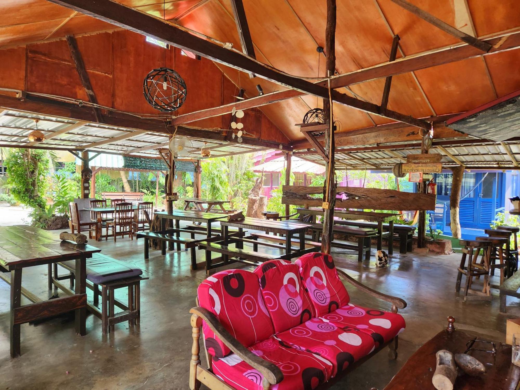 Gecko Guesthouse Pantai Cenang  Eksteriør bilde