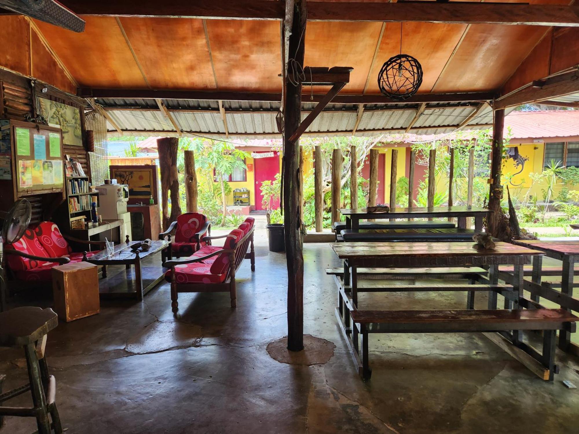 Gecko Guesthouse Pantai Cenang  Eksteriør bilde